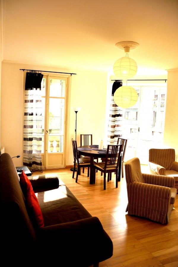 Unik Apartment Nice Luaran gambar