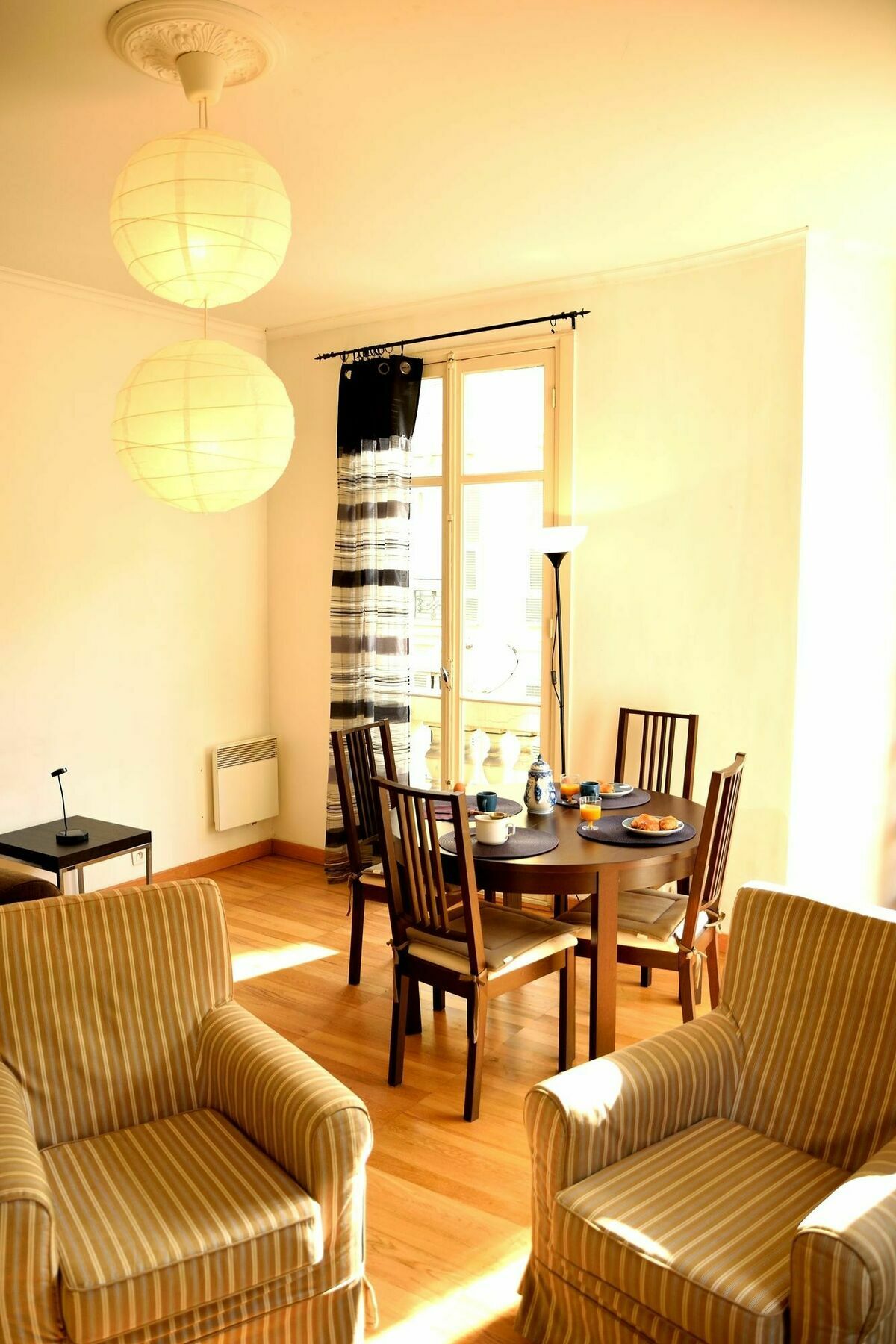 Unik Apartment Nice Luaran gambar