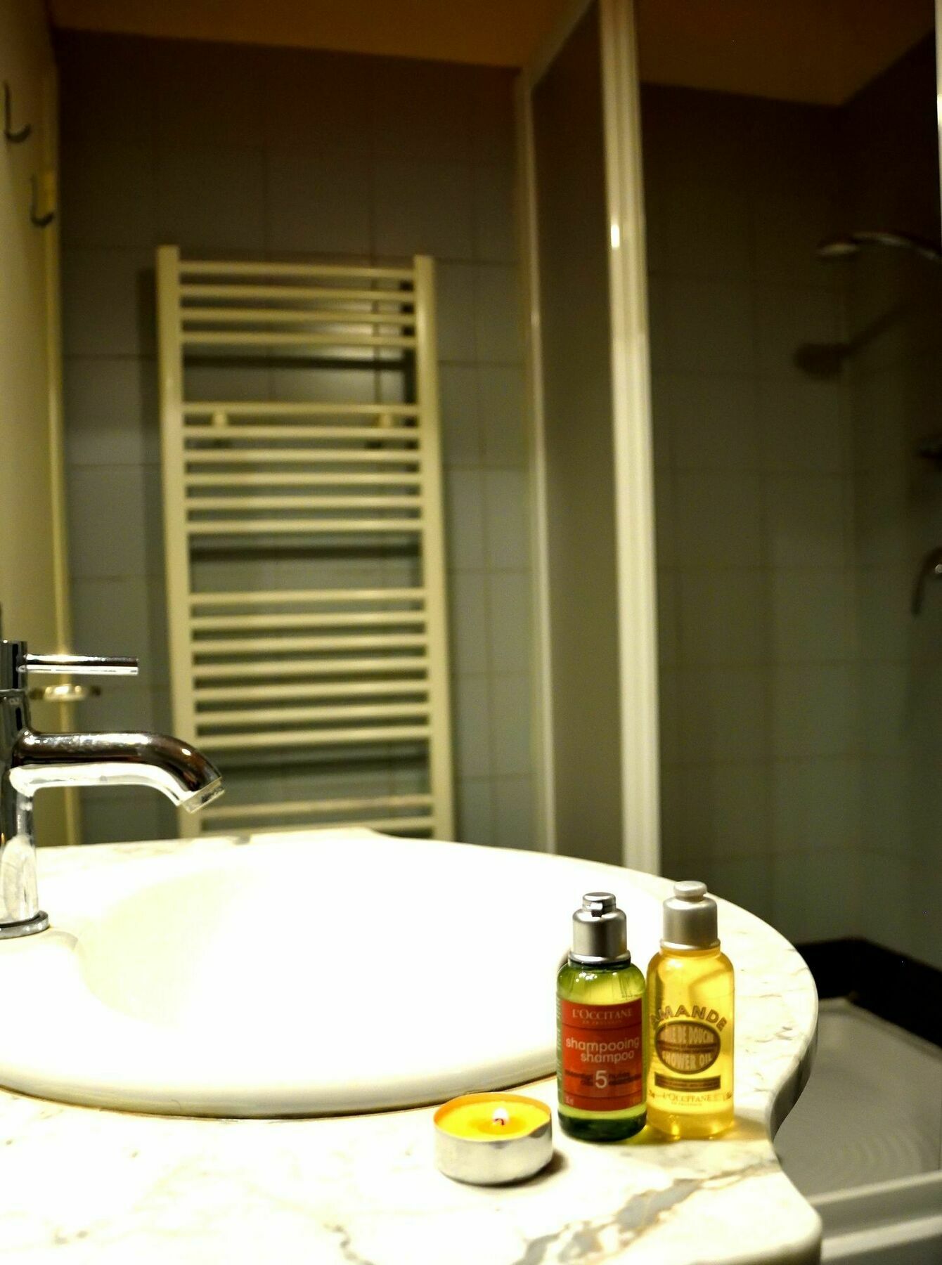 Unik Apartment Nice Luaran gambar